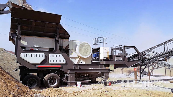 江西車載小型移動破碎站現場:移動顎破機 江西車載小型移動破碎站現場:移動顎破機