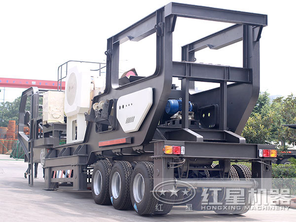 車載顎式磨石頭機后面圖 車載顎式磨石頭機后面圖