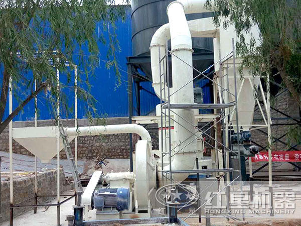 湖北方解石磨粉加工現(xiàn)場 湖北方解石磨粉加工現(xiàn)場