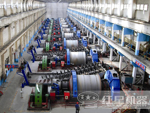 金礦球磨機(jī)工作現(xiàn)場 金礦球磨機(jī)工作現(xiàn)場