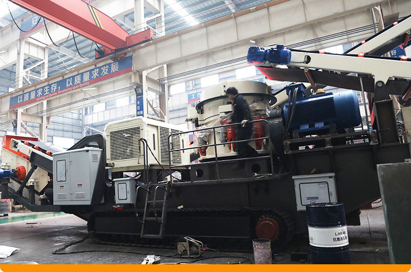 液壓履帶移動(dòng)破碎站 液壓履帶移動(dòng)破碎站