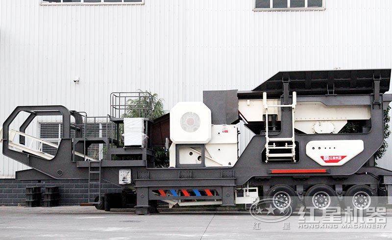 PE顎破機(jī)搭載到移動破碎站上 PE顎破機(jī)搭載到移動破碎站上