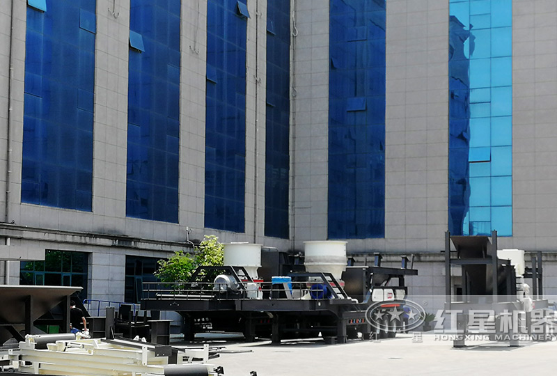 河南紅星移動(dòng)碎石機(jī)器價(jià)格實(shí)惠,廠家現(xiàn)貨 河南紅星移動(dòng)碎石機(jī)器價(jià)格實(shí)惠,廠家現(xiàn)貨