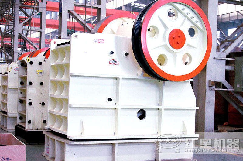 鄂式破碎機 鄂式破碎機