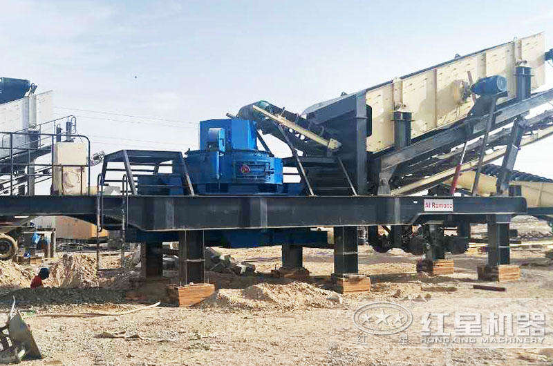 移動式磨沙機生產(chǎn)現(xiàn)場 移動式磨沙機生產(chǎn)現(xiàn)場