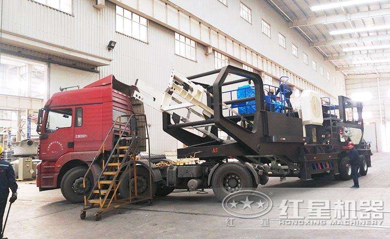 新一代移動碎石機發(fā)貨 新一代移動碎石機發(fā)貨