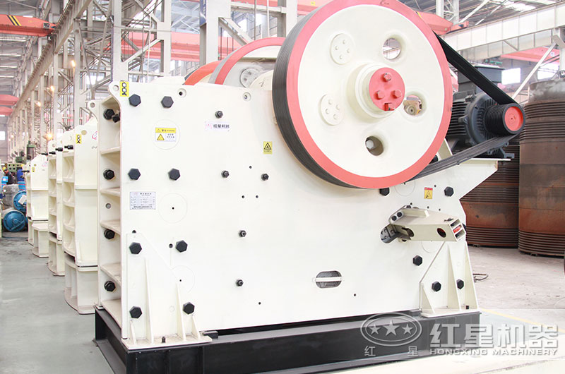 歐版顎式破碎機(jī)圖片 歐版顎式破碎機(jī)圖片