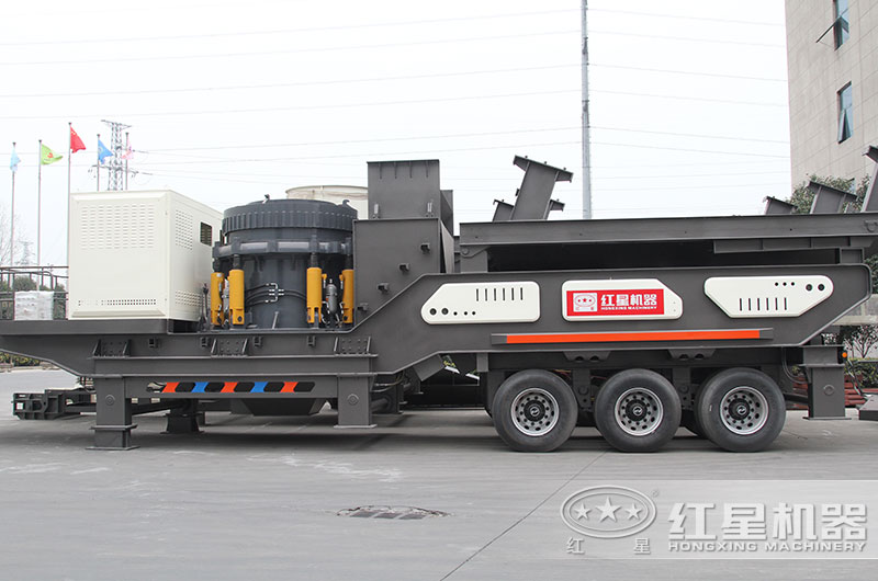 小型移動圓錐式破碎機(jī)圖片 小型移動圓錐式破碎機(jī)圖片