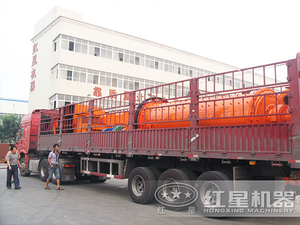 粉煤灰球磨機設備發貨 粉煤灰球磨機設備發貨