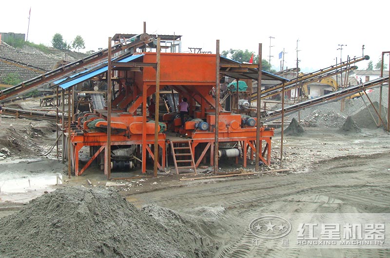 對輥制砂機碎煤現(xiàn)場圖片 對輥制砂機碎煤現(xiàn)場圖片