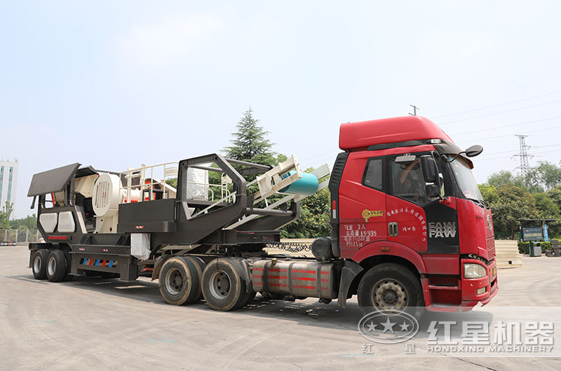 移動式水泥塊破碎機直接開往客戶現場 移動式水泥塊破碎機直接開往客戶現場