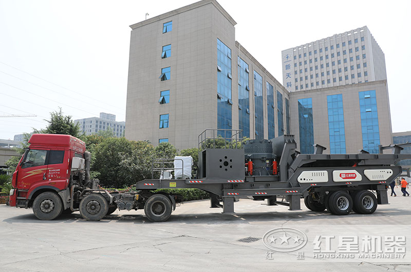 移動破碎機(jī)設(shè)備發(fā)貨 移動破碎機(jī)設(shè)備發(fā)貨