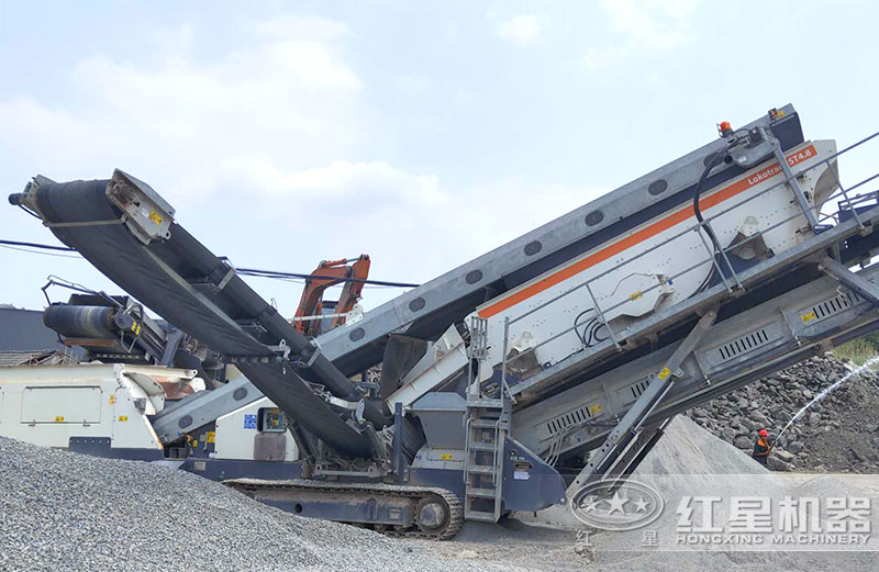 移動式建筑垃圾粉碎機現場 移動式建筑垃圾粉碎機現場