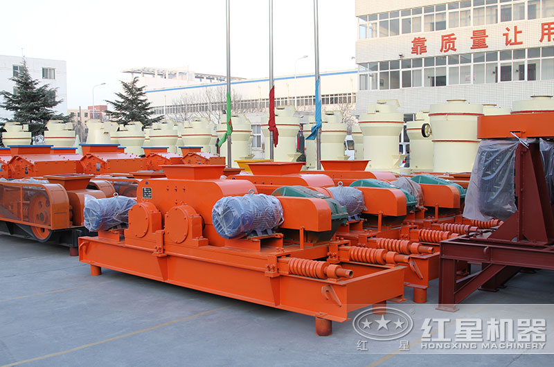 對輥破碎機(jī)圖片 對輥破碎機(jī)圖片