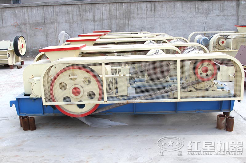 對輥式破碎機(jī)現(xiàn)貨供應(yīng) 對輥式破碎機(jī)現(xiàn)貨供應(yīng)